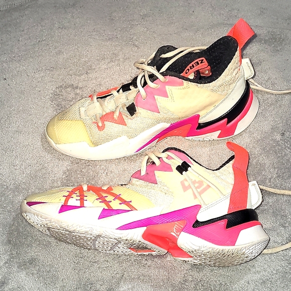 Jordans - Picture 3 of 8